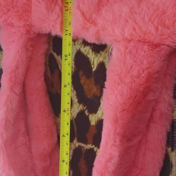 Truly Red Furry Bag - Picture 5 of 5